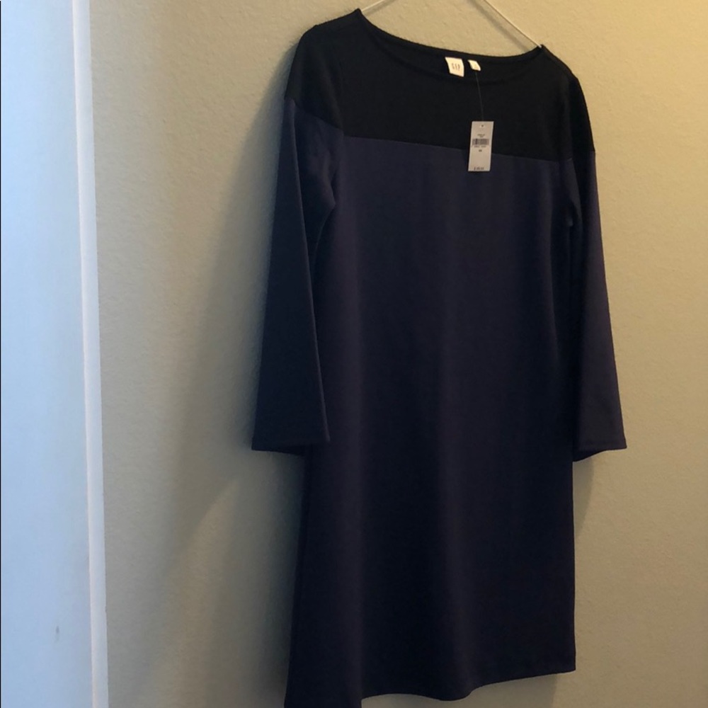 Gap 3/4 length sleeves dress. Super Comfy and cute